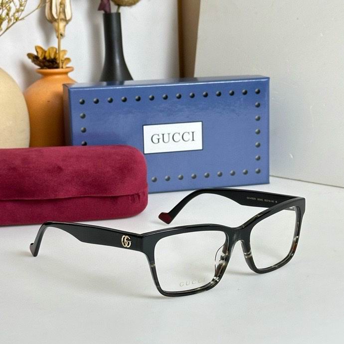 Gucci Plain Glasses (302)